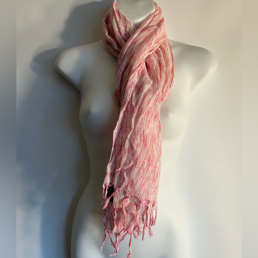 GLOBAL GIRLFRIEND 100% VISCOSE PINK AND IVORY FRINGE OBLONG SCARF